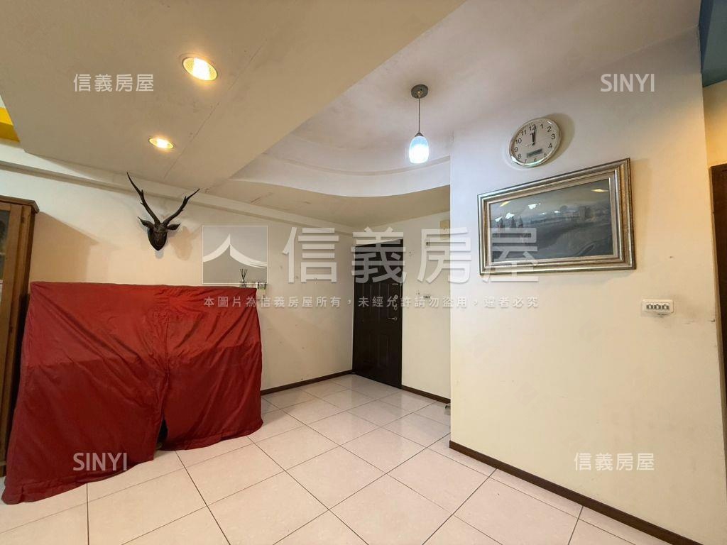 國家學院兩房露台戶房屋室內格局與周邊環境