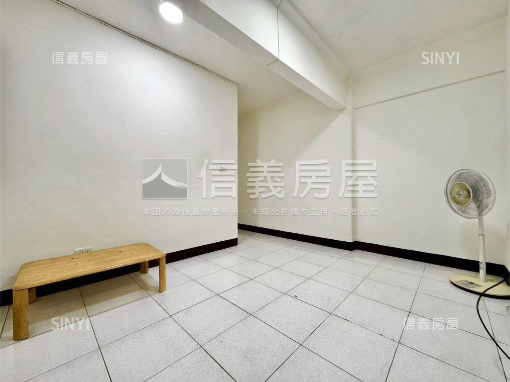 三民低總價電梯收租雙套房房屋室內格局與周邊環境