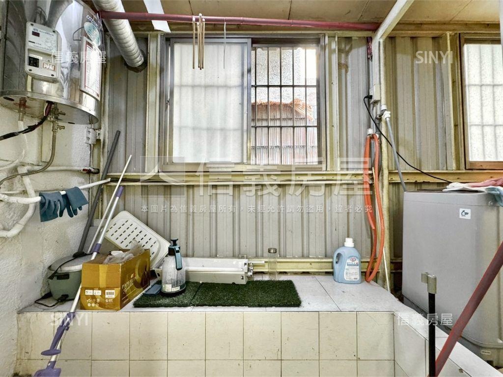 三民低總價電梯收租雙套房房屋室內格局與周邊環境