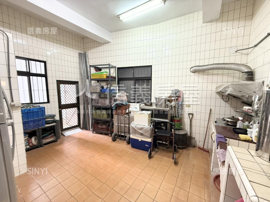 南屯活路低總價透天房屋室內格局與周邊環境