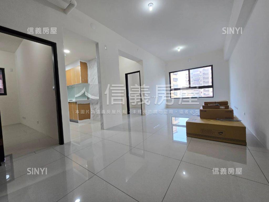 專任君邑富永三房車位房屋室內格局與周邊環境