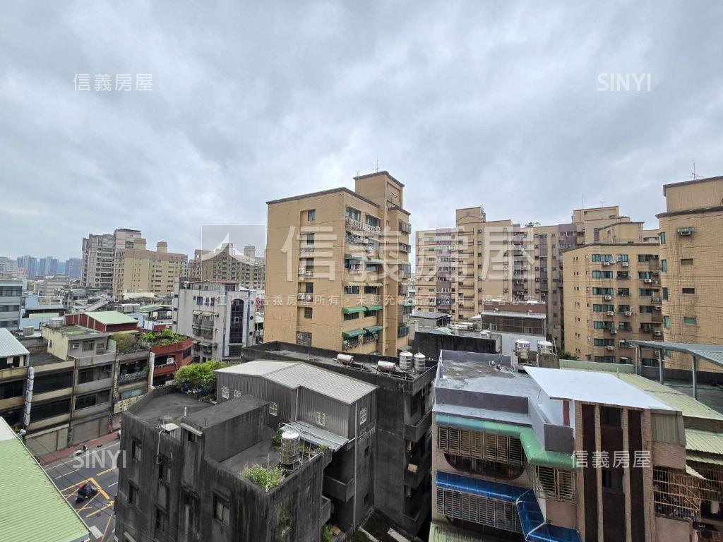 專任君邑富永三房車位房屋室內格局與周邊環境