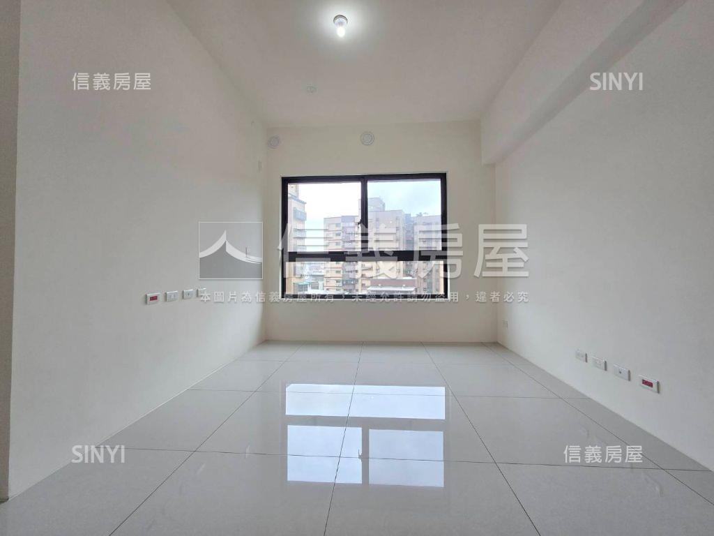 專任君邑富永三房車位房屋室內格局與周邊環境