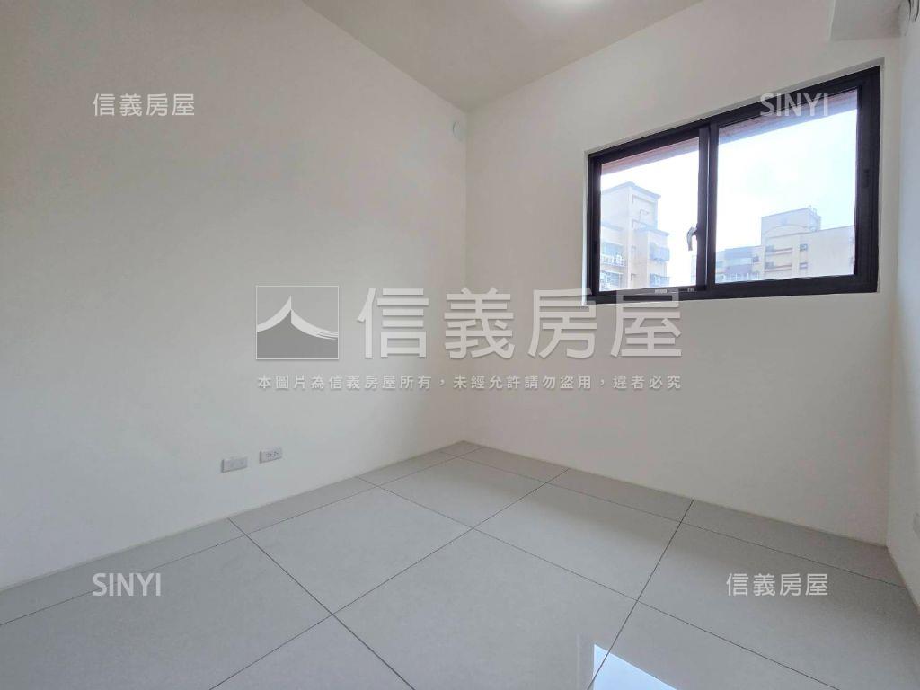 專任君邑富永三房車位房屋室內格局與周邊環境