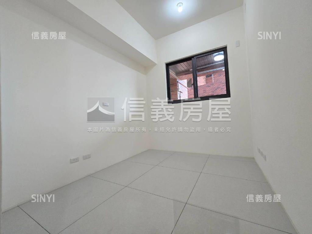 專任君邑富永三房車位房屋室內格局與周邊環境