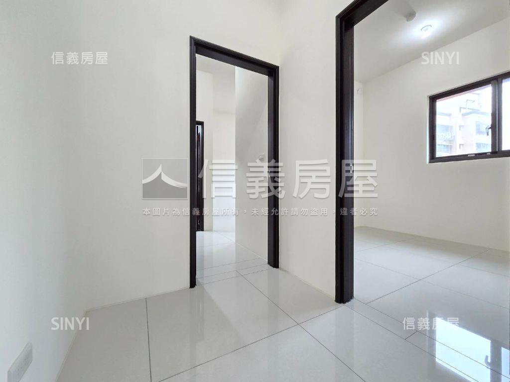 專任君邑富永三房車位房屋室內格局與周邊環境