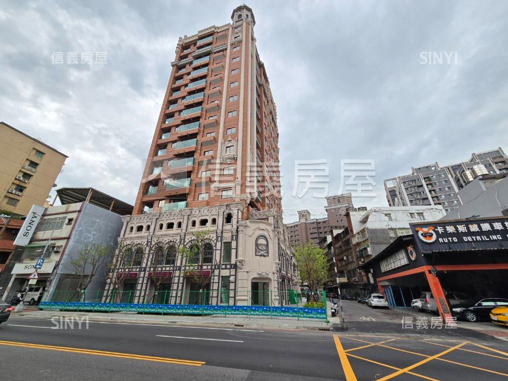 專任君邑富永三房車位房屋室內格局與周邊環境