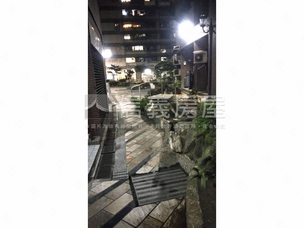 電梯美河景附車位房屋室內格局與周邊環境