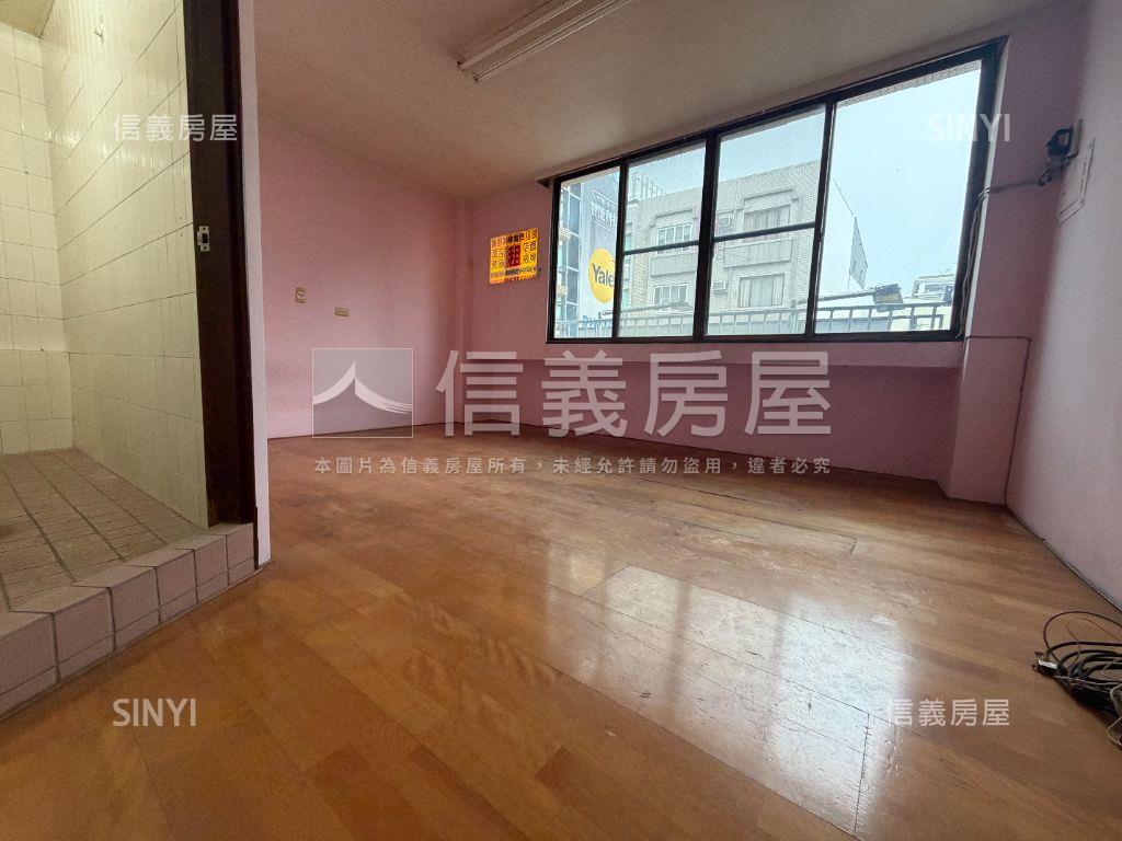 正永華路上金店面房屋室內格局與周邊環境