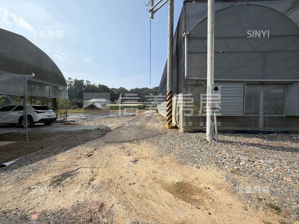 新化農場旁約２．６分農地房屋室內格局與周邊環境