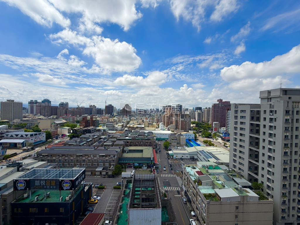 帥君臨天下近１４期採光戶房屋室內格局與周邊環境