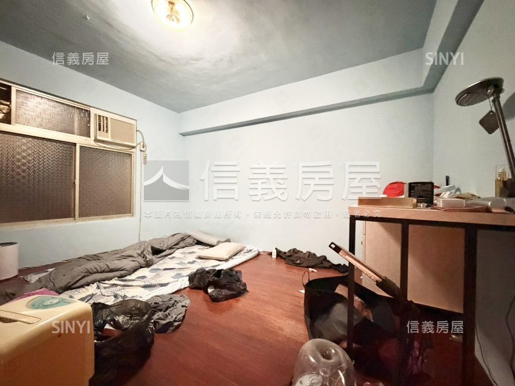 稀有邊間一樓˙方便停車房屋室內格局與周邊環境