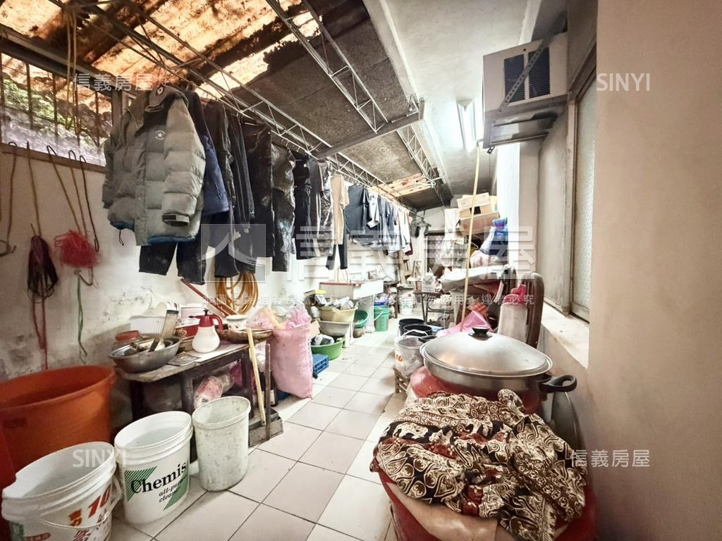 稀有邊間一樓˙方便停車房屋室內格局與周邊環境