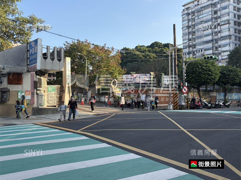 鬧中取靜˙一樓方便停車房屋室內格局與周邊環境