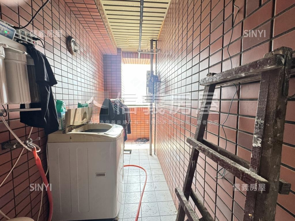 南區三房溫馨浪漫美屋房屋室內格局與周邊環境
