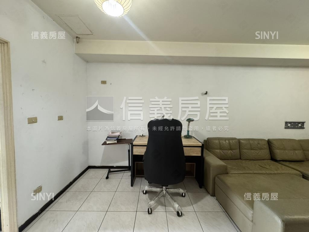 南區三房溫馨浪漫美屋房屋室內格局與周邊環境