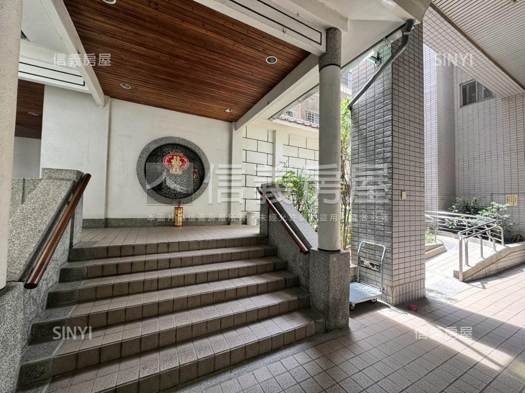 南區三房溫馨浪漫美屋房屋室內格局與周邊環境