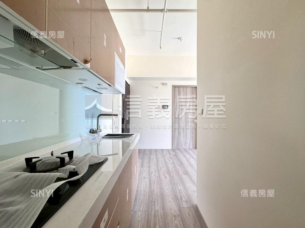 昂峰惟美兩房車位房屋室內格局與周邊環境