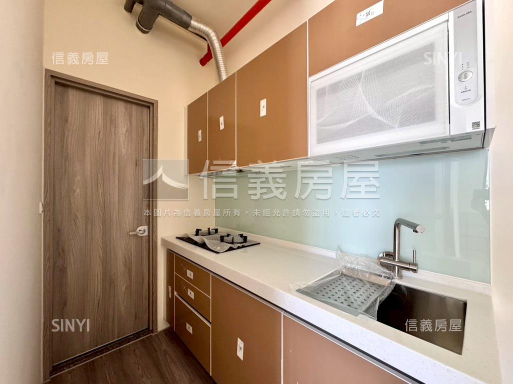 昂峰惟美兩房車位房屋室內格局與周邊環境