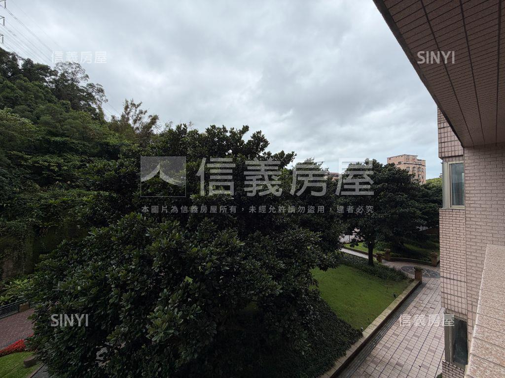 水蓮山莊首排景觀二房平車房屋室內格局與周邊環境