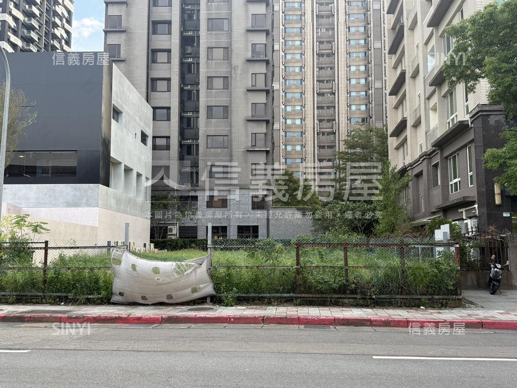 稀缺。經貿園區土地房屋室內格局與周邊環境