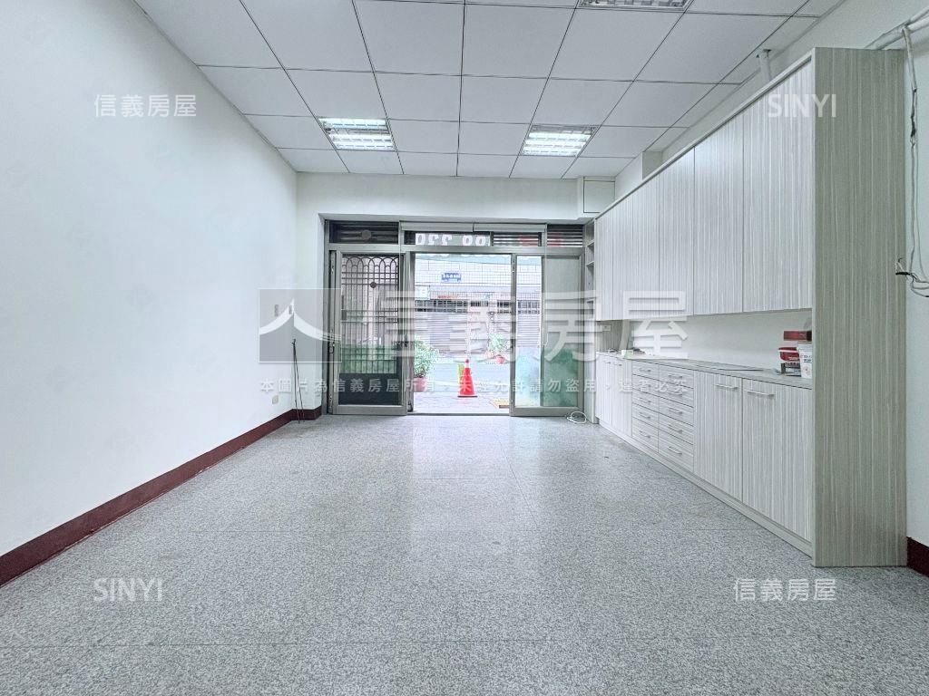 北區稀有車水馬龍三層樓店房屋室內格局與周邊環境