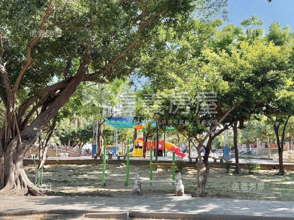 北區稀有車水馬龍三層樓店房屋室內格局與周邊環境