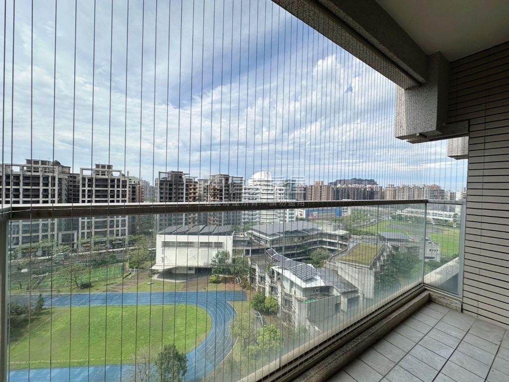新市鎮★美景三房附坡平車房屋室內格局與周邊環境