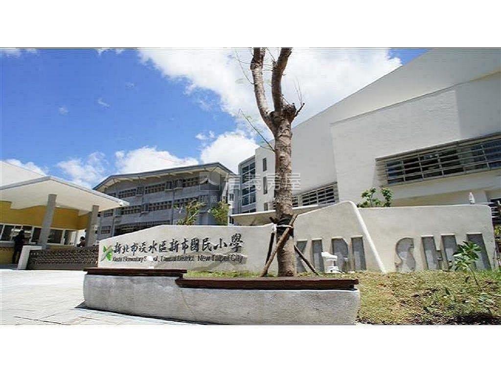 新市鎮★美景三房附坡平車房屋室內格局與周邊環境
