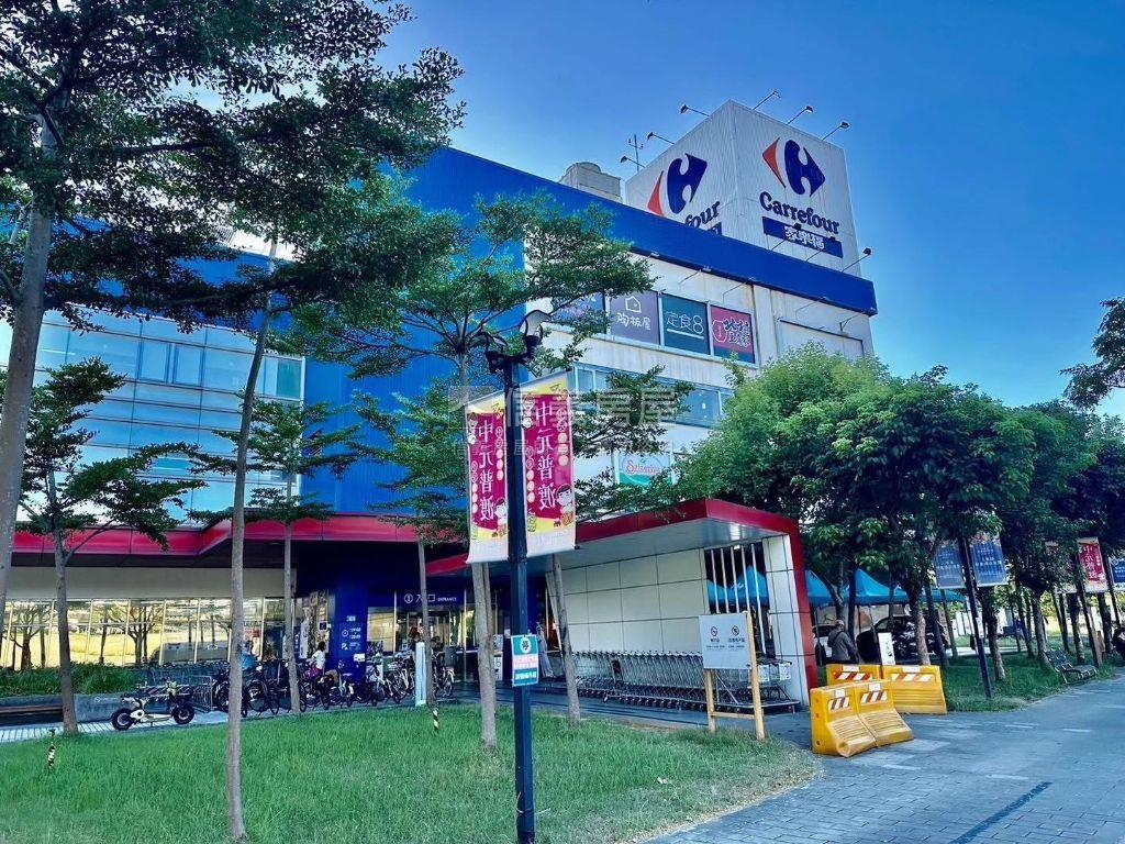 新市鎮★美景三房附坡平車房屋室內格局與周邊環境