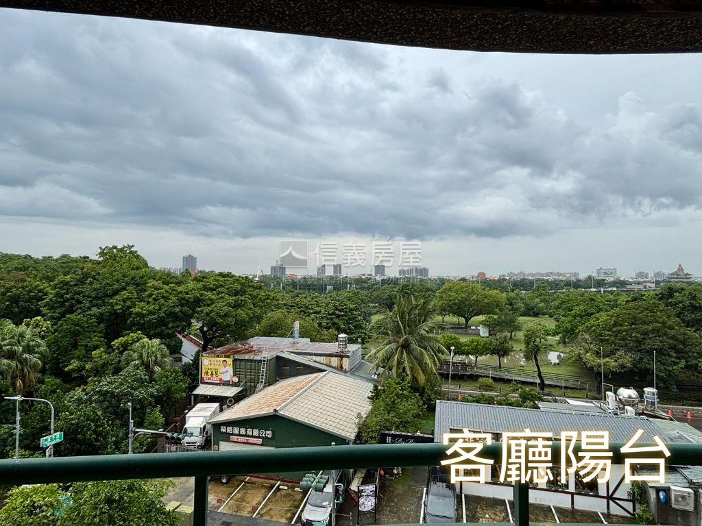 原生植物園景觀三房平車房屋室內格局與周邊環境