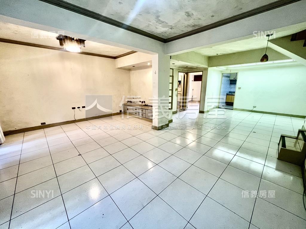 美之城稀有雙層綠景庭院宅房屋室內格局與周邊環境