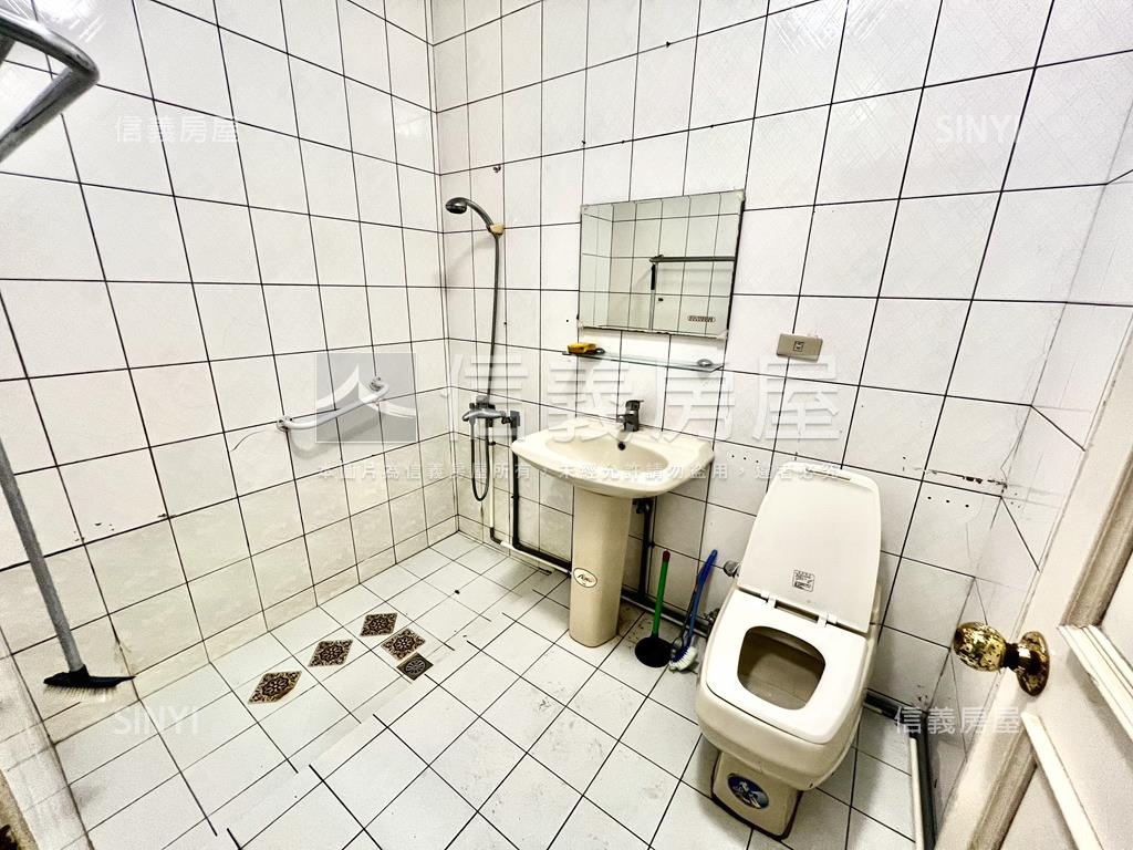 美之城稀有雙層綠景庭院宅房屋室內格局與周邊環境