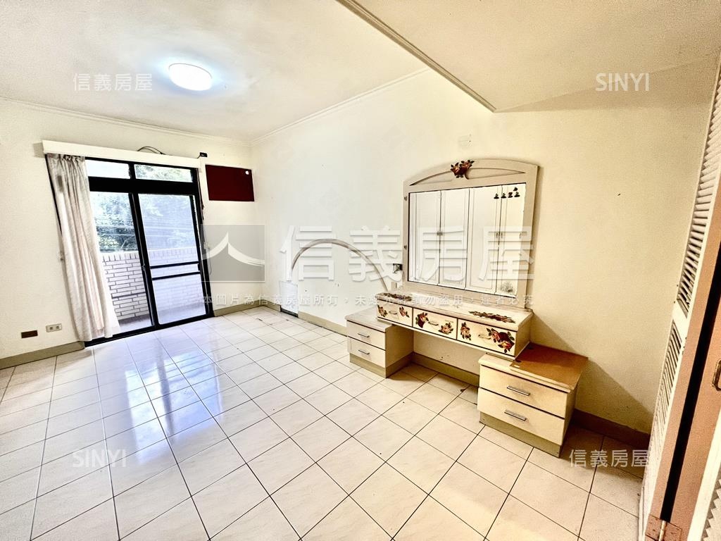 美之城稀有雙層綠景庭院宅房屋室內格局與周邊環境