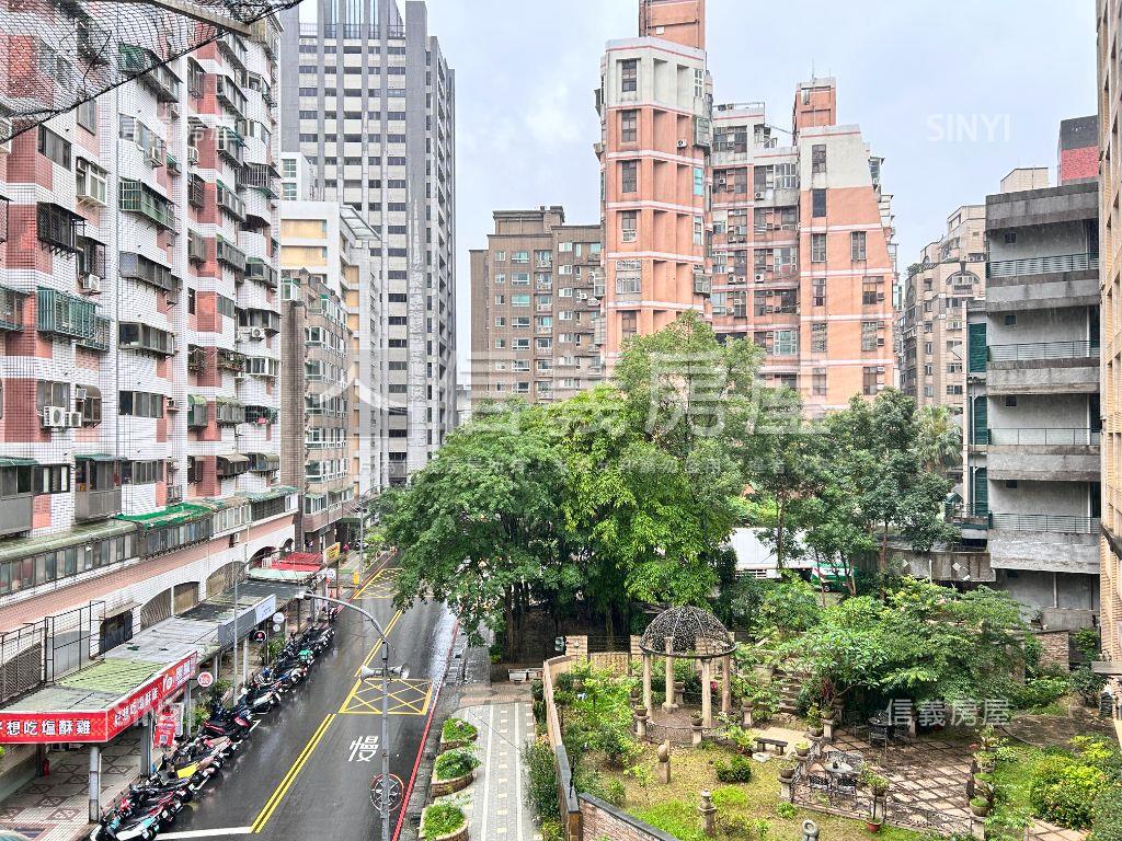 Ａ９．安敦新世界３房車位房屋室內格局與周邊環境