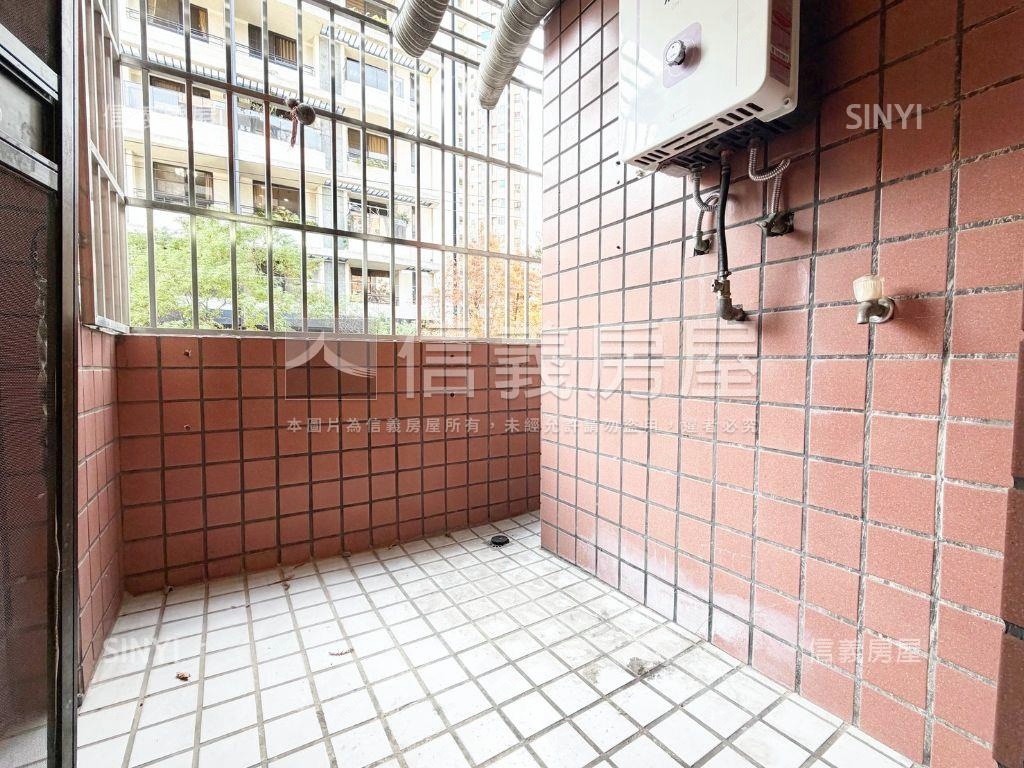 帥崇德路鬧中取靜文青店面房屋室內格局與周邊環境