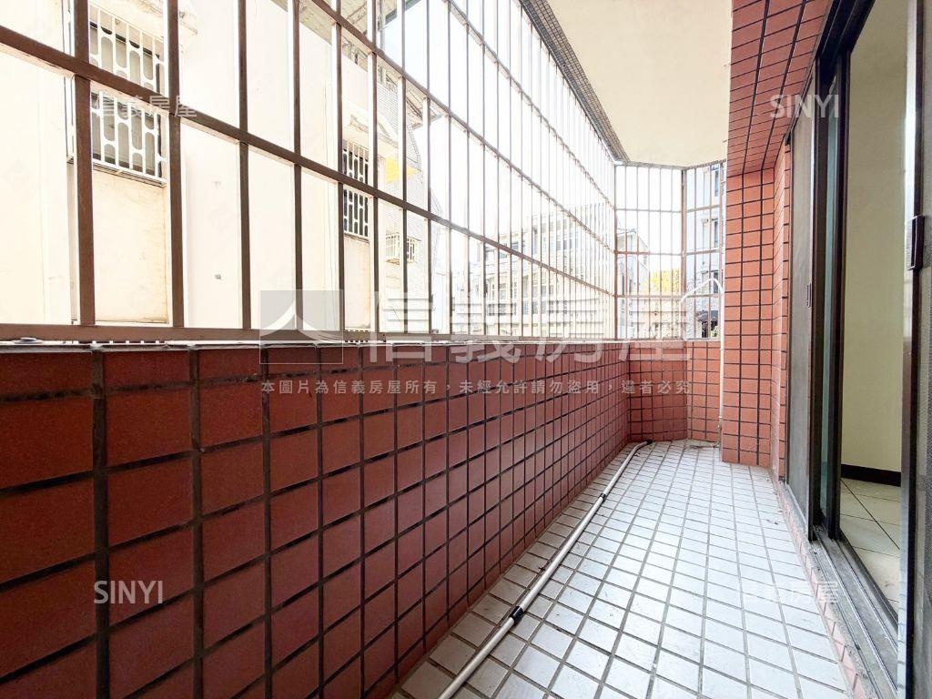 帥崇德路鬧中取靜文青店面房屋室內格局與周邊環境