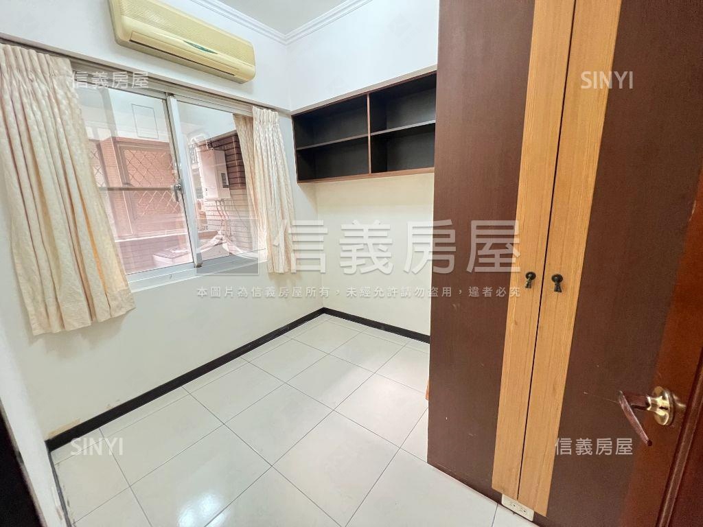法國勳章邊間美三房房屋室內格局與周邊環境