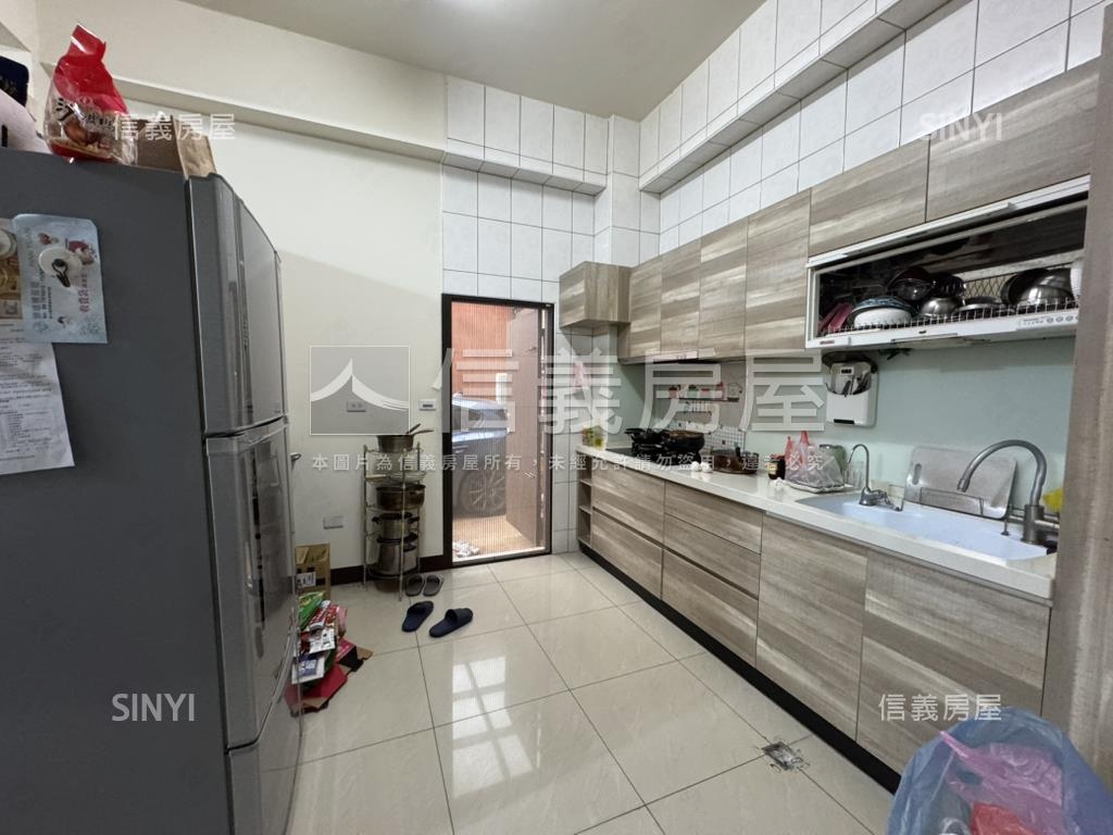 和美大面寬獨棟美墅房屋室內格局與周邊環境