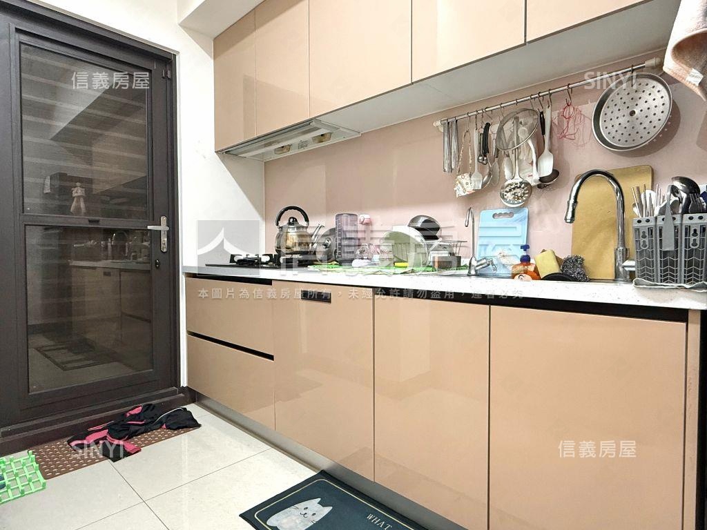 堅山景仰稀有三房平車房屋室內格局與周邊環境