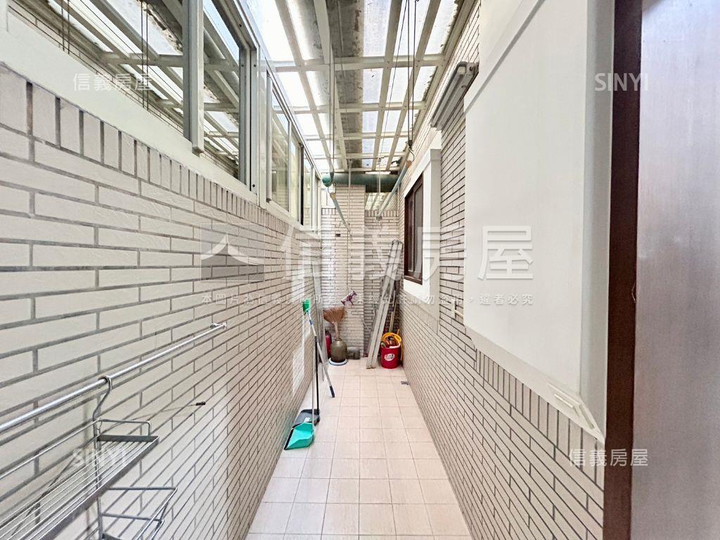 竹科金山鑫輝典藏車庫美墅房屋室內格局與周邊環境