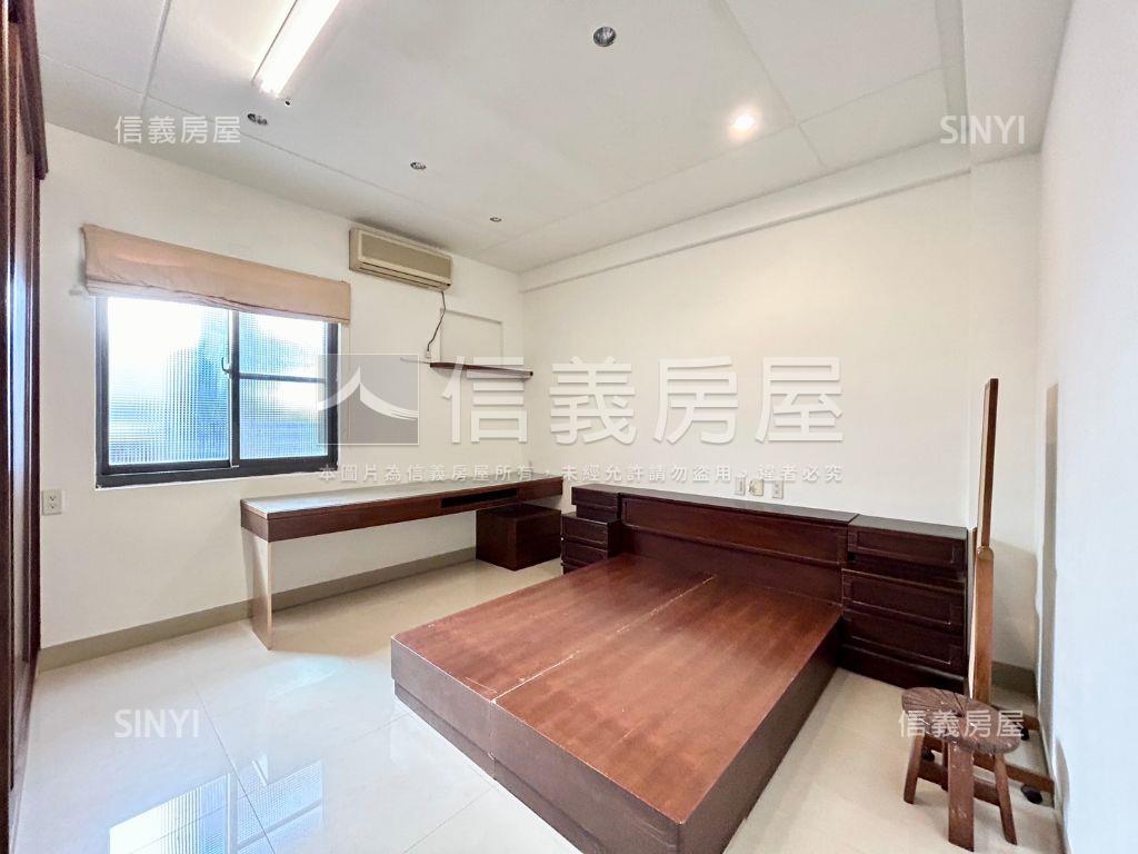 竹科金山鑫輝典藏車庫美墅房屋室內格局與周邊環境