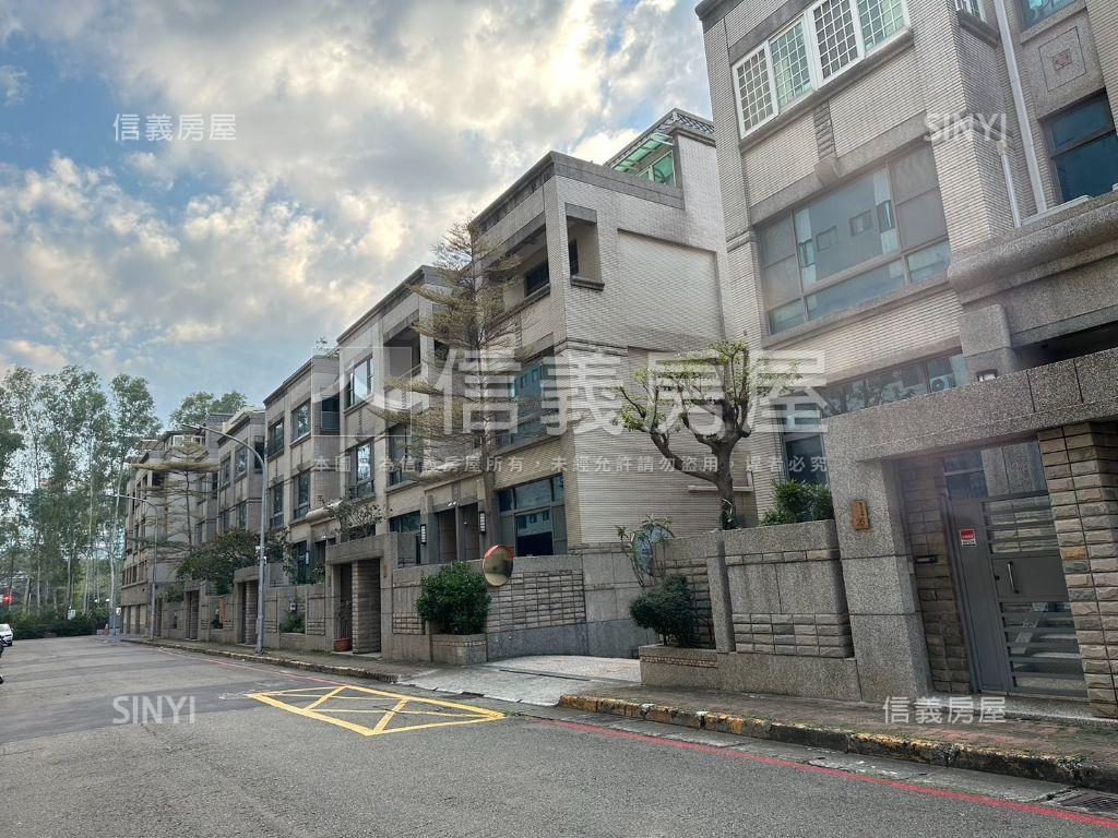 竹科金山鑫輝典藏車庫美墅房屋室內格局與周邊環境