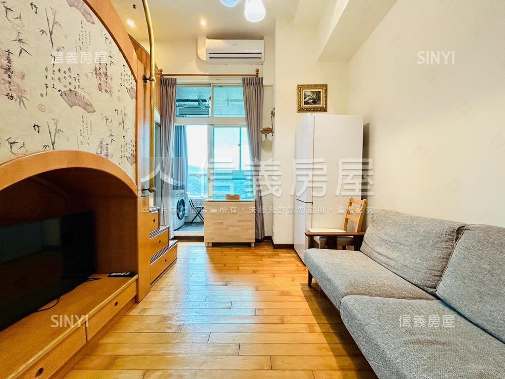 捷運水岸第一排挑高景觀宅房屋室內格局與周邊環境