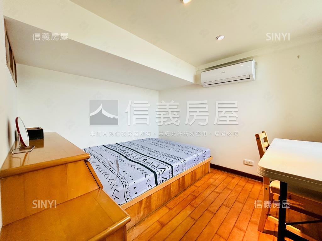 捷運水岸第一排挑高景觀宅房屋室內格局與周邊環境