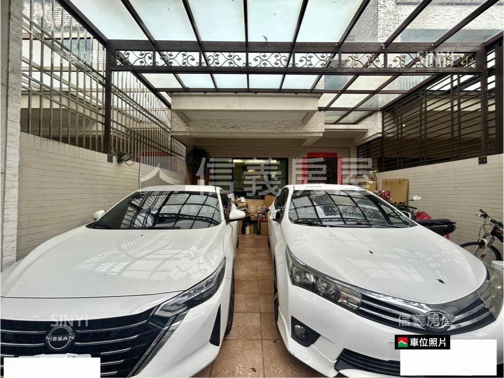 北歐臨路面寬約六米雙車墅房屋室內格局與周邊環境