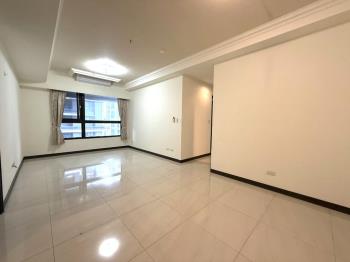 Ａ１９體育園區站旁國峰苑