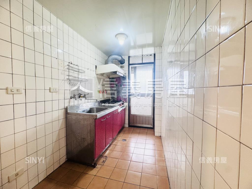 名仕園電梯大三房房屋室內格局與周邊環境