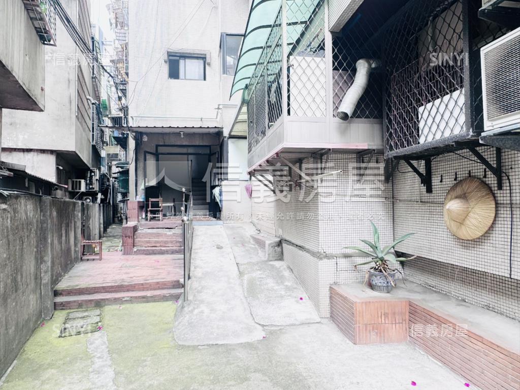 名仕園電梯大三房房屋室內格局與周邊環境