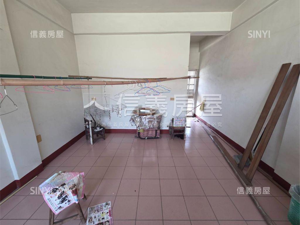近家樂福孝親透天房屋室內格局與周邊環境